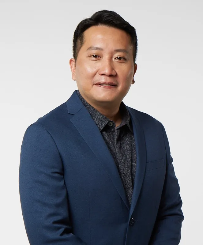 Raymond Lee